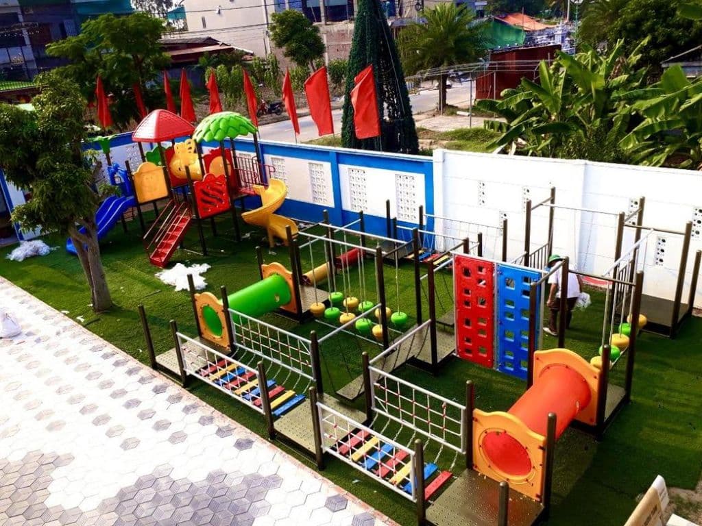 top-5-do-choi-ngoai-troi-cho-tieu-hoc-an-toan-sang-tao